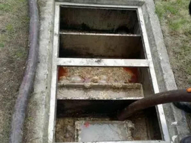 横沥镇隔油池清理